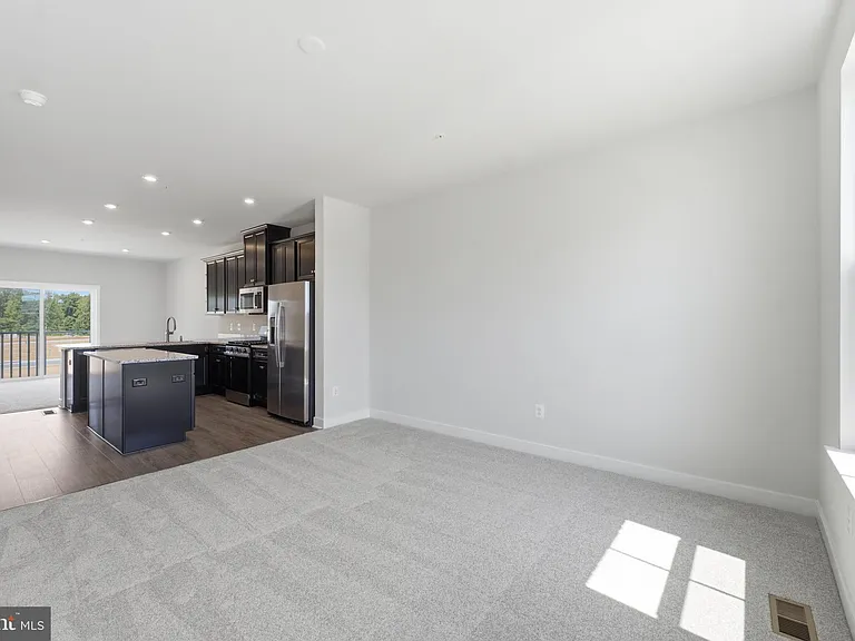 16130 Hyde Park Pl — Photo 7
