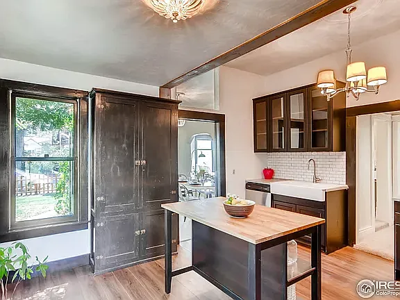 209 W Simpson St — Photo 21