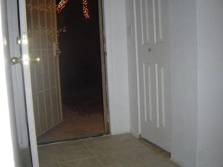 2847 N 46th Ave #20 — Photo 6