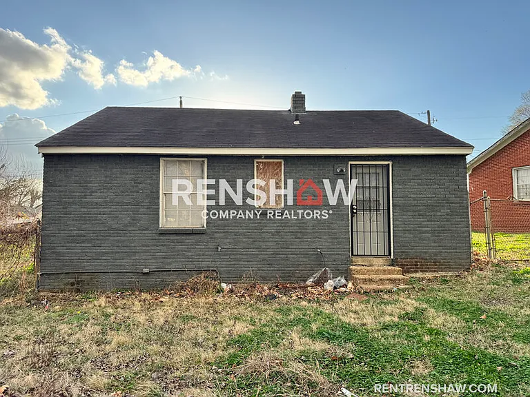 1810 Blair Hunt Dr — Photo 3