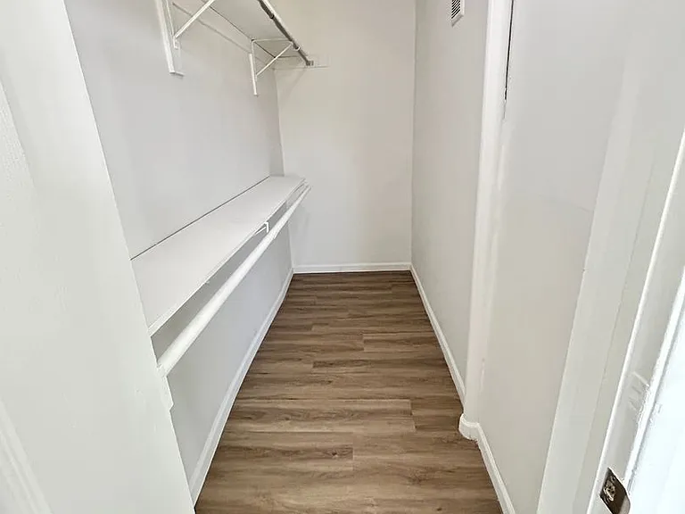 1951 Frank St #14 — Photo 30