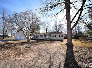308 Elm St, Loami, IL 62661
