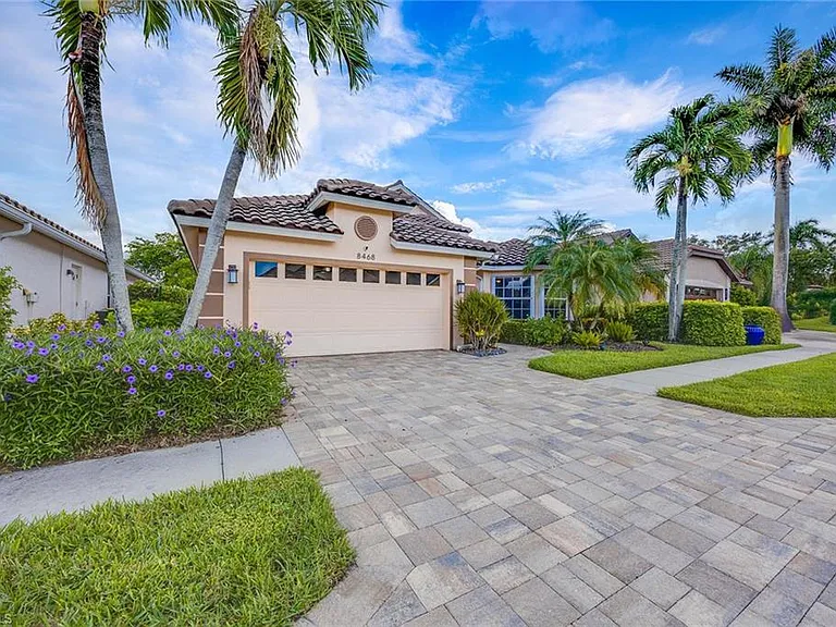 8468 Indian Wells Way — Photo 3