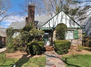 1094 Trafalgar St, Teaneck, NJ 07666
