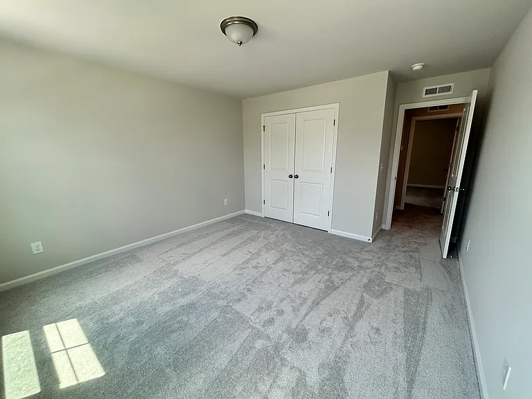 2209 Cape May Ln — Photo 32