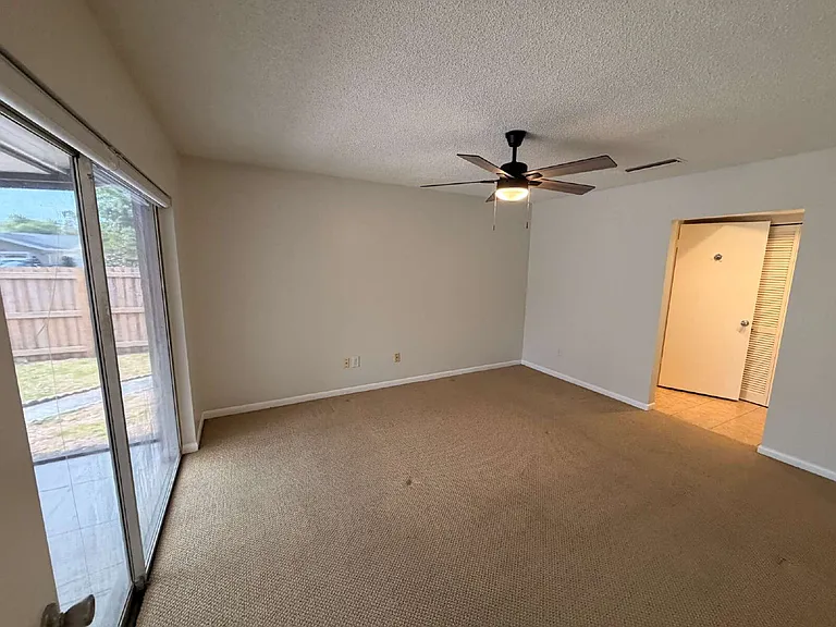 14001 Dominion Ct — Photo 28