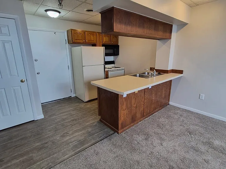 624 Ludington St #505 — Photo 3