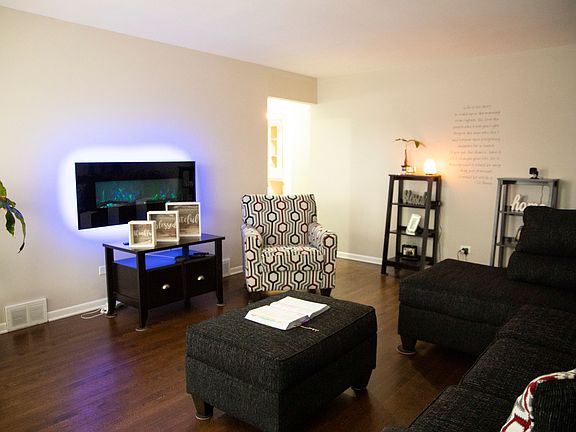 4th image of 513 Exchange Ave