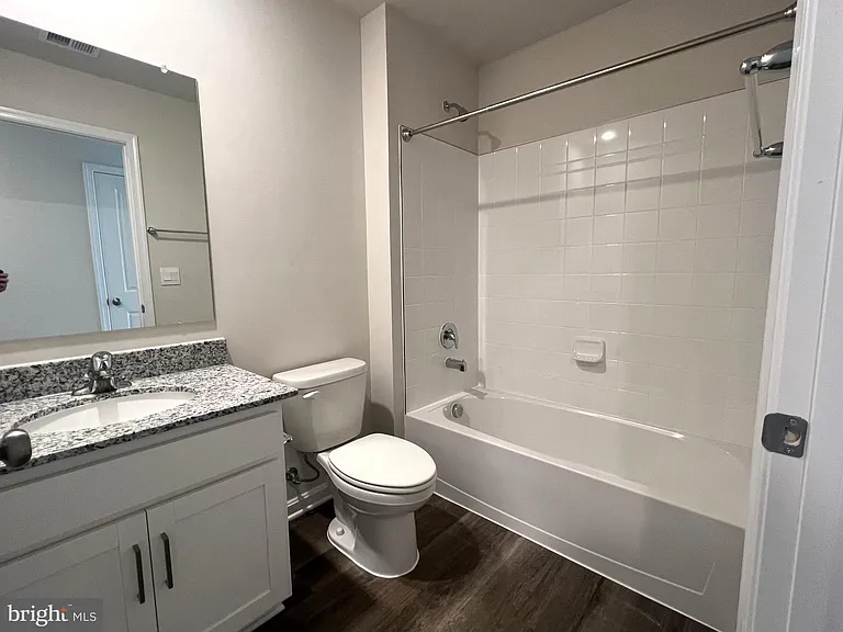 180 Hamstead Dr — Photo 21