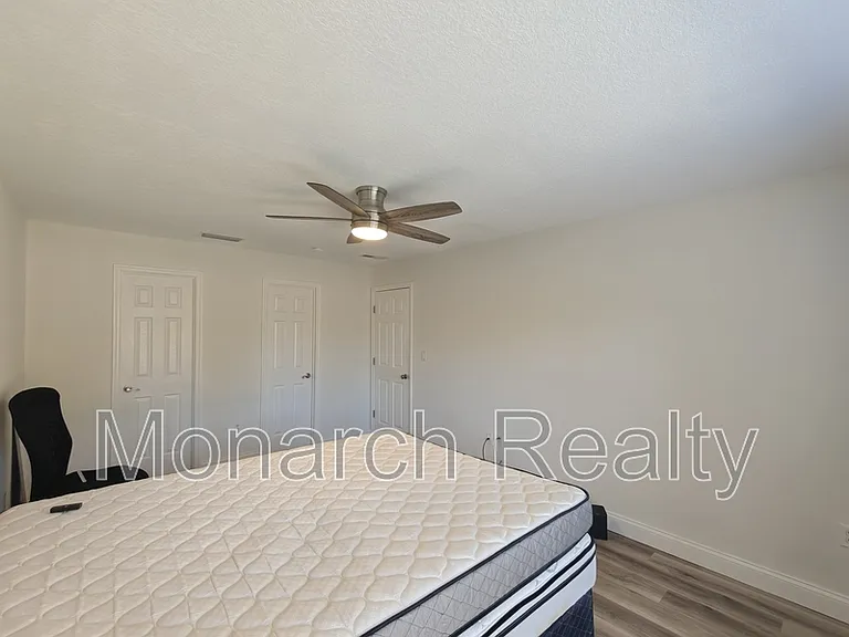 1810 NW 23rd Blvd #165 — Photo 26