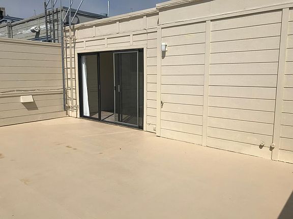 Private Deck