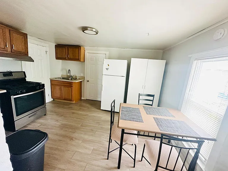 10 Garfield Ave #2 — Photo 6