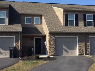 33 Parker Spring Ave, Carlisle, PA 17013