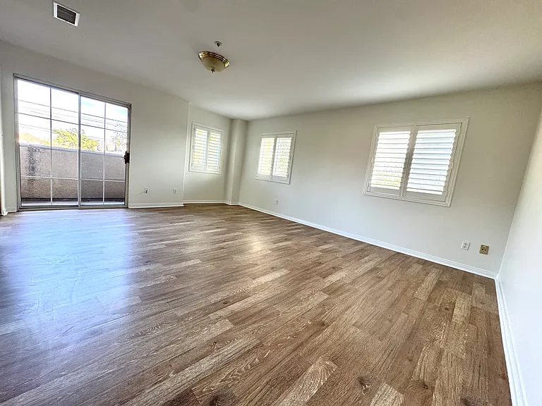805 S 2nd Ave — Photo 9