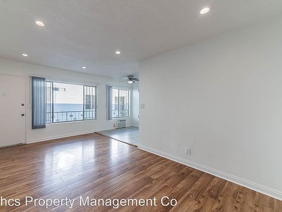 4th image of 6069 Saturn St APT 06