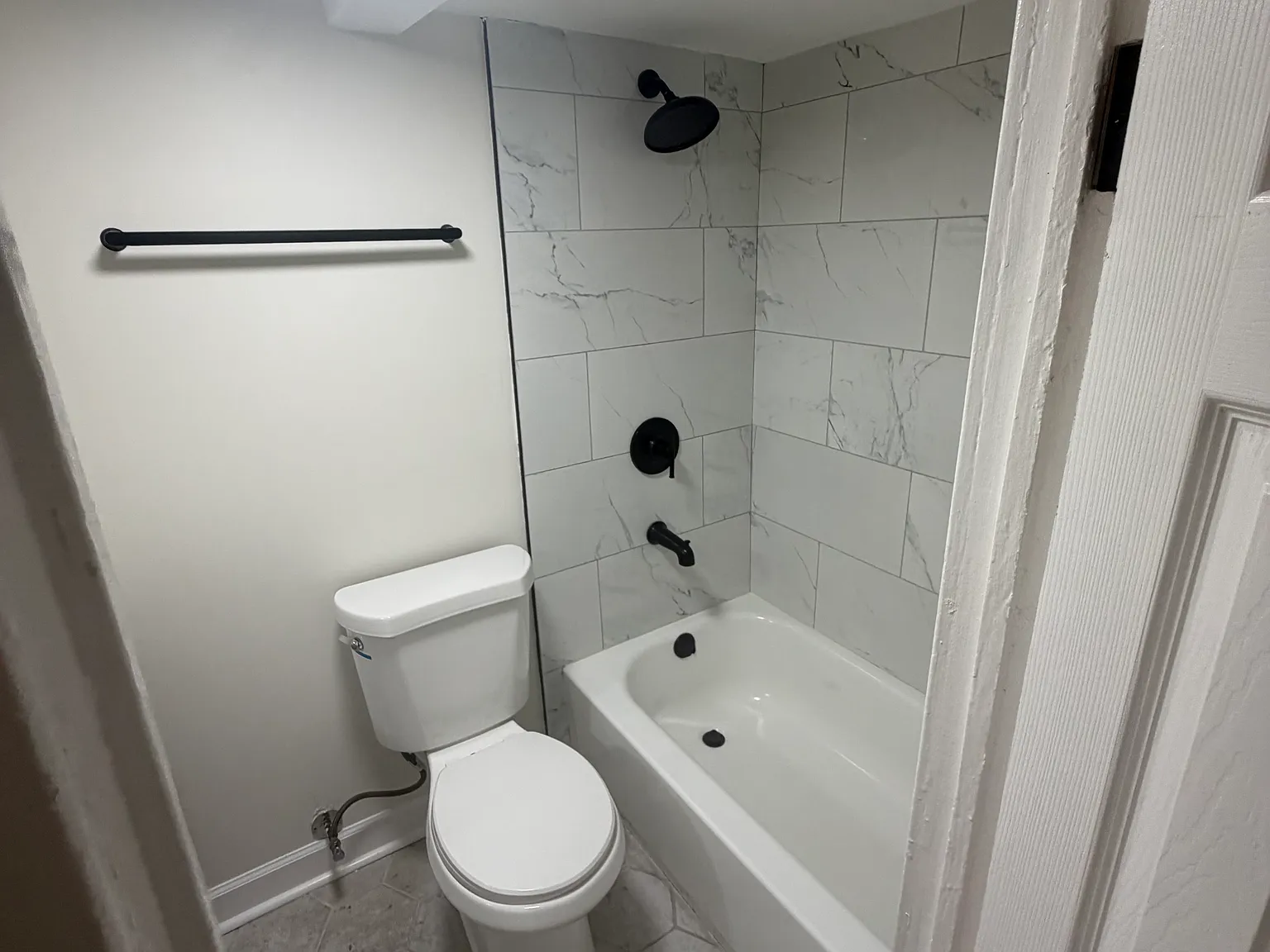 2516 Schrage Ave — Photo 3