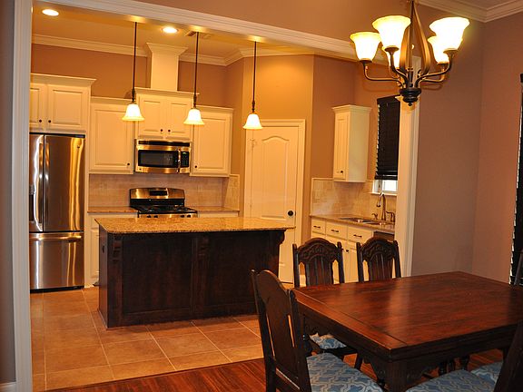 3rd image of 111 Laurel Grove Blvd