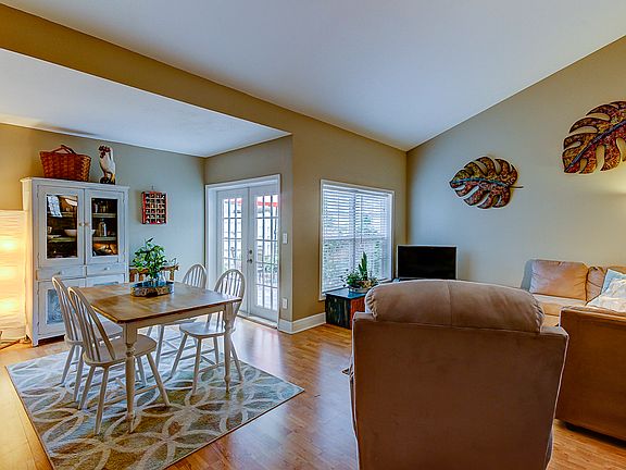 3rd image of 2729 Sand Hollow Ct