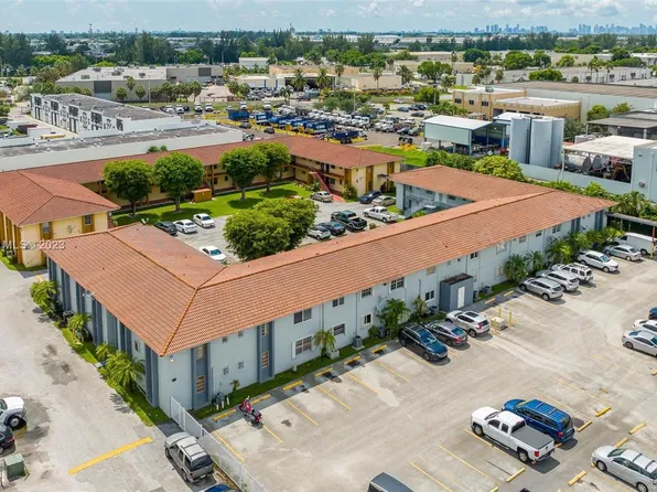 4050 NW 135th St #6-11, Opa Locka, FL 33054