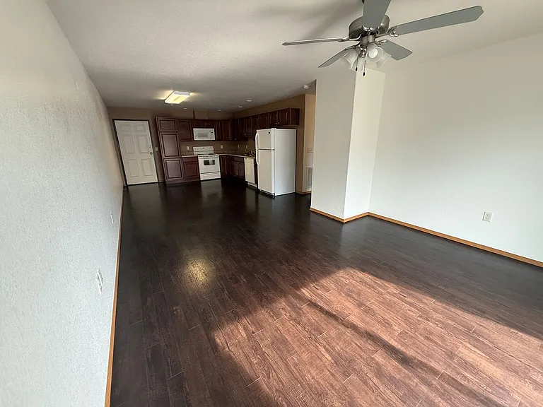 505 Sixteen Avenue Cir NE #8 — Photo 5