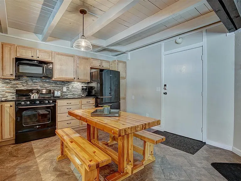2300 Lodge Pole Cir #C207 — Photo 4