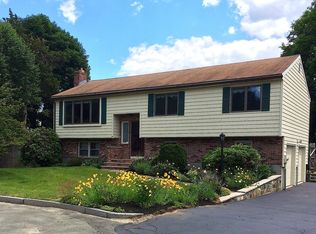 21 Larson Ln, Stoneham, MA 02180