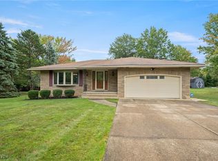 9601 Sharon Lane Dr, North Royalton, OH 44133