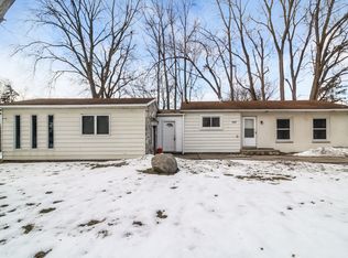 3367 Ellenboro Dr, Troy, MI 48083