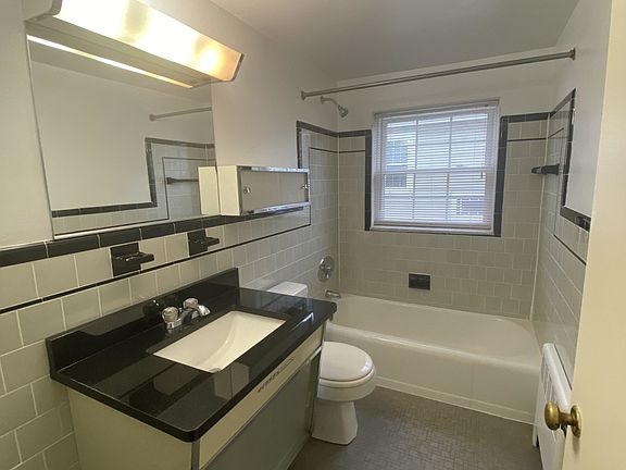 Nicely updated bathroom