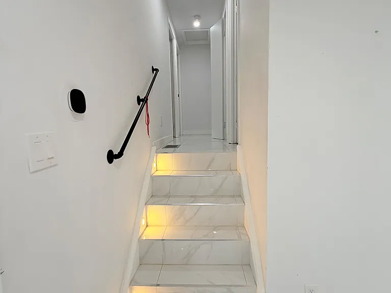 245 Heritage Dr — Photo 11