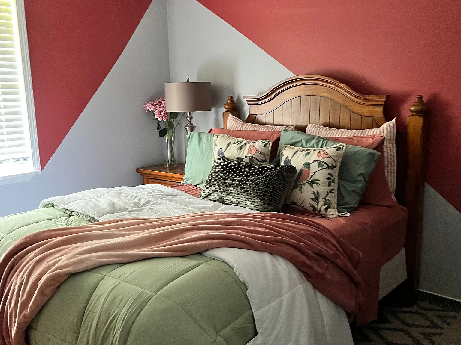 3 bed, 2.0 bath, 1980 sqft, $1,800 — Photo 4