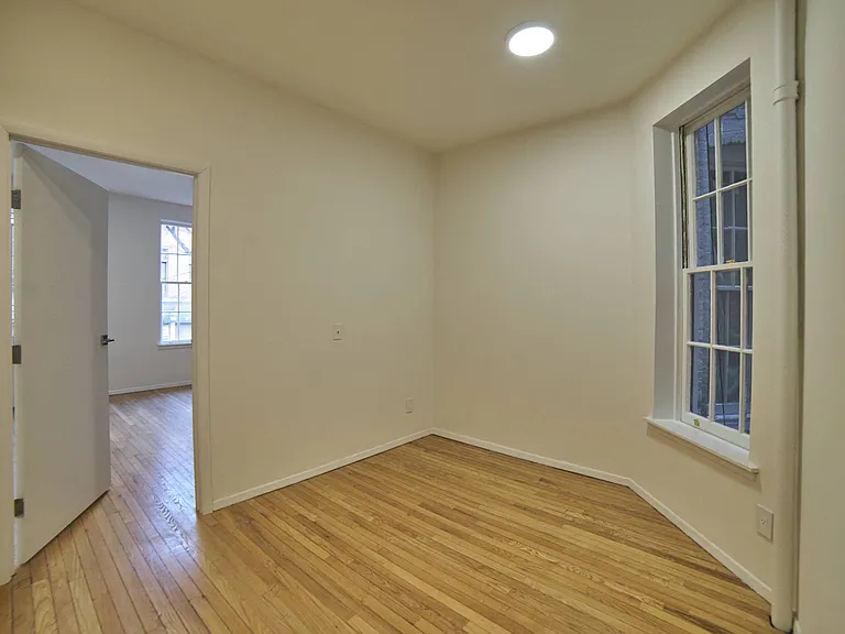 310 E 92nd St #2E — Photo 3