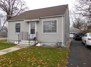 835 Church Rd, Aurora, IL 60505