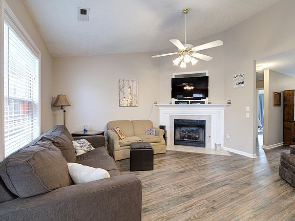 2nd image of 8031 Pepperdine Way