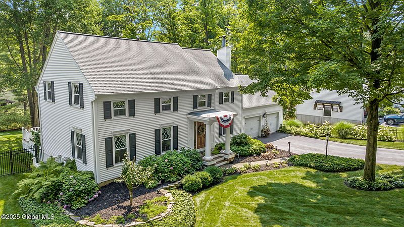4th image of 6 Longwood Drive