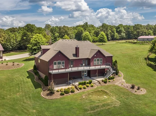 14443 N Ua Beef Farm Rd, Fayetteville, AR 72704