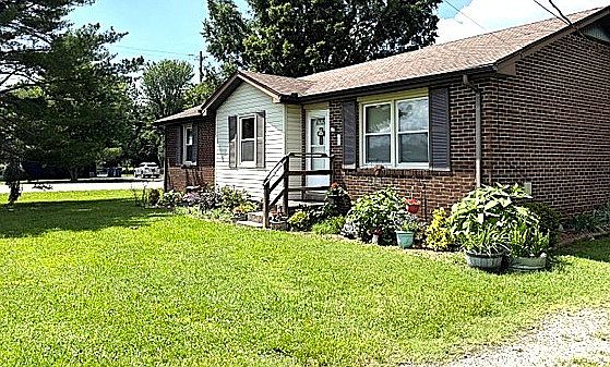 2nd image of 1438 Veterans Pkwy
