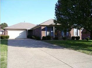 7403 Beauty Ct, Louisville, KY 40228