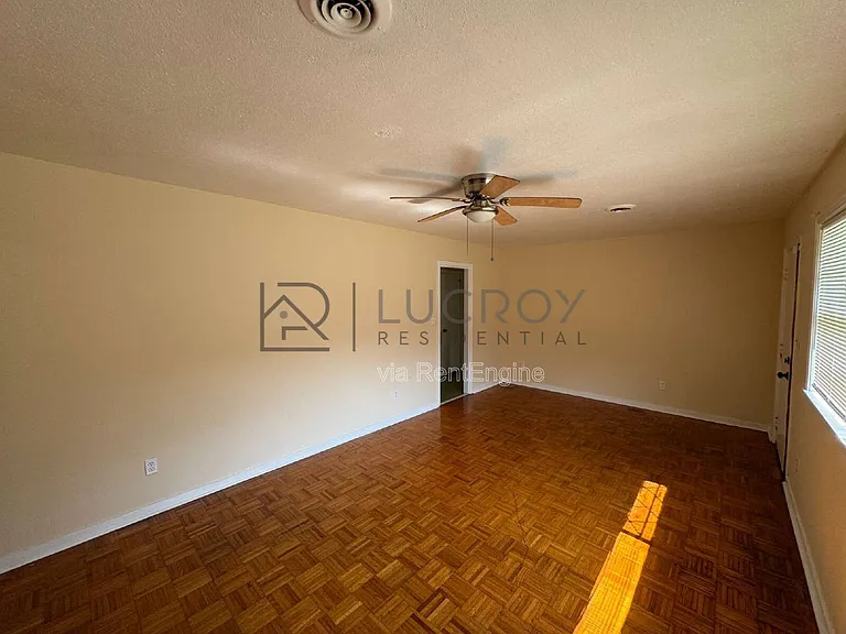 577 Dryden Ave — Photo 4
