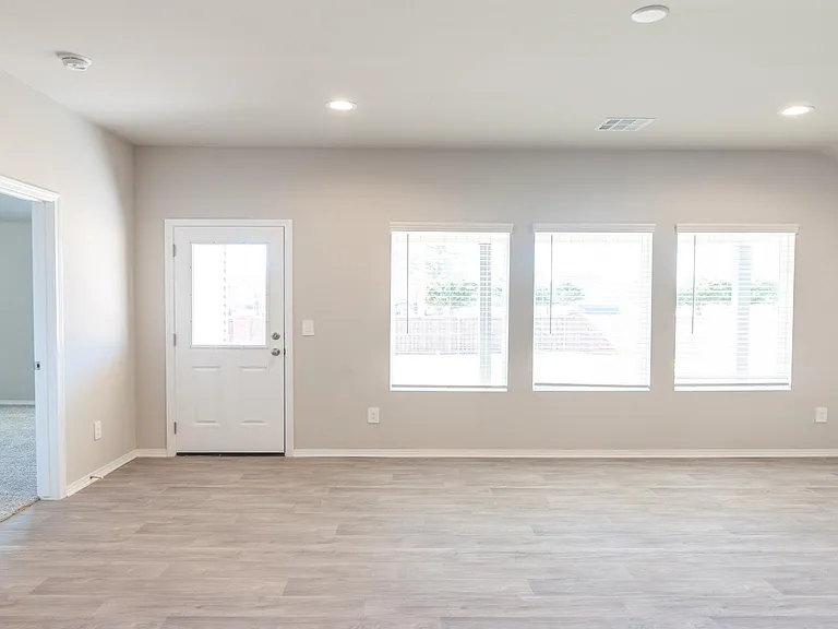 3502 Molly Dr — Photo 5