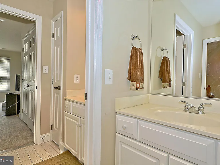 720 Battery Pl — Photo 16