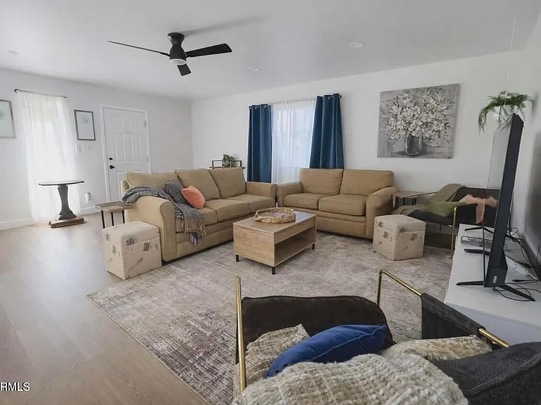 14620 N Yerba Buena Way #D — Photo 6