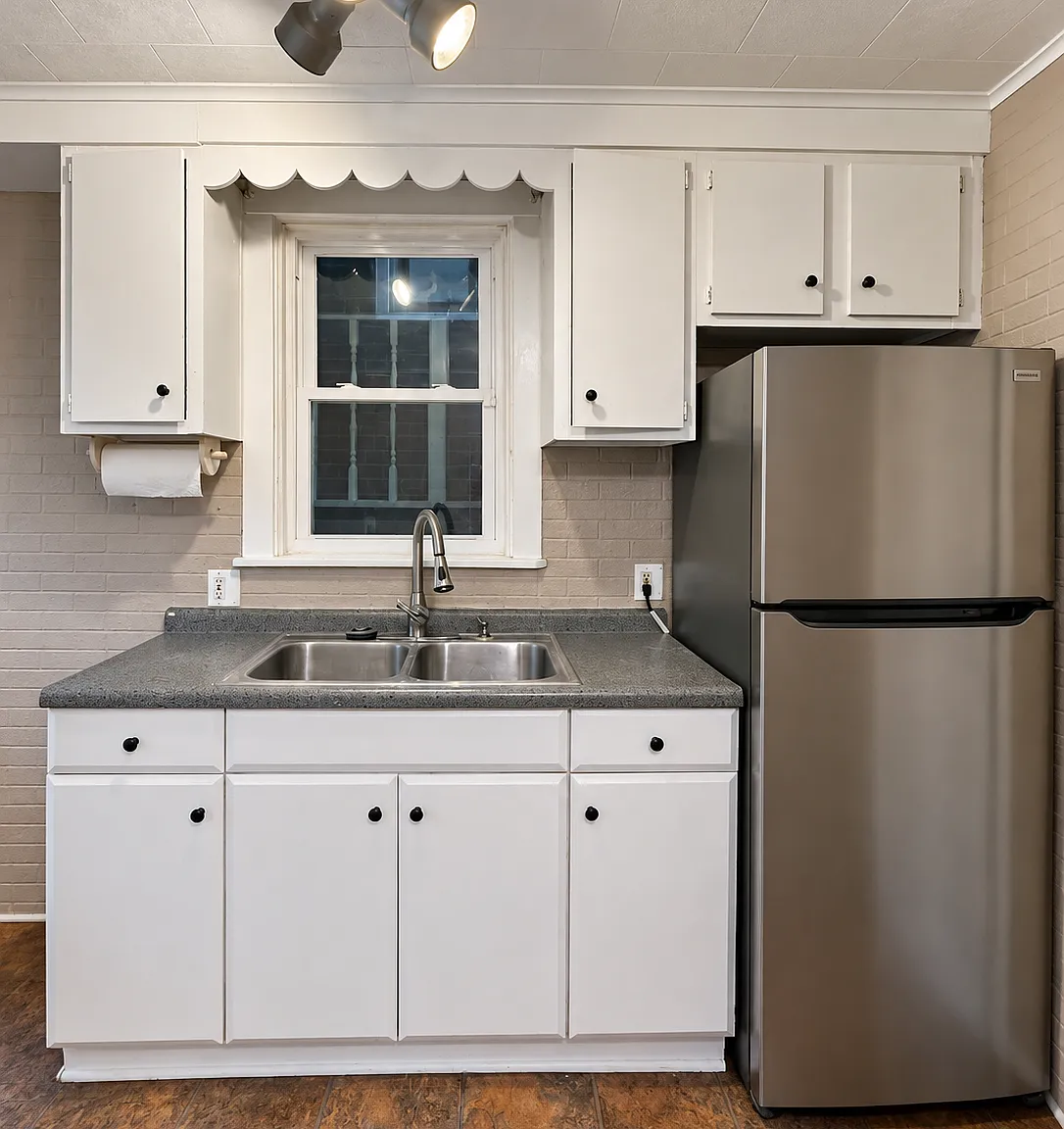 2 bed, 896 sqft, $1,300 — Photo 4