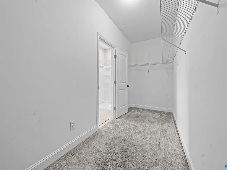104 Erskin Parcus Dr — Photo 28