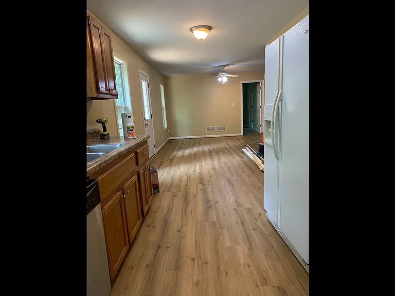 88 McTier Cres — Photo 3