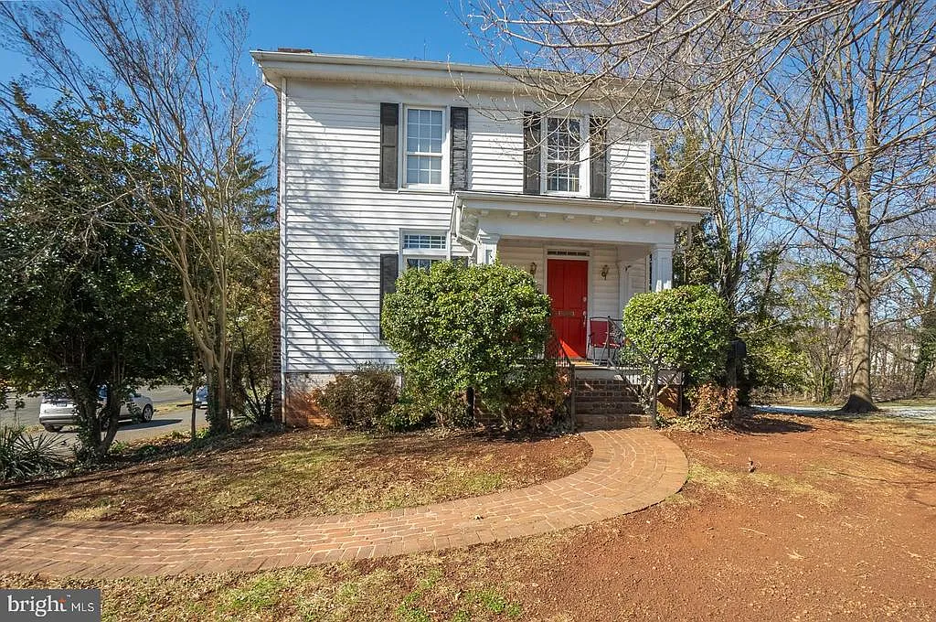 172 Byrd St photo 1