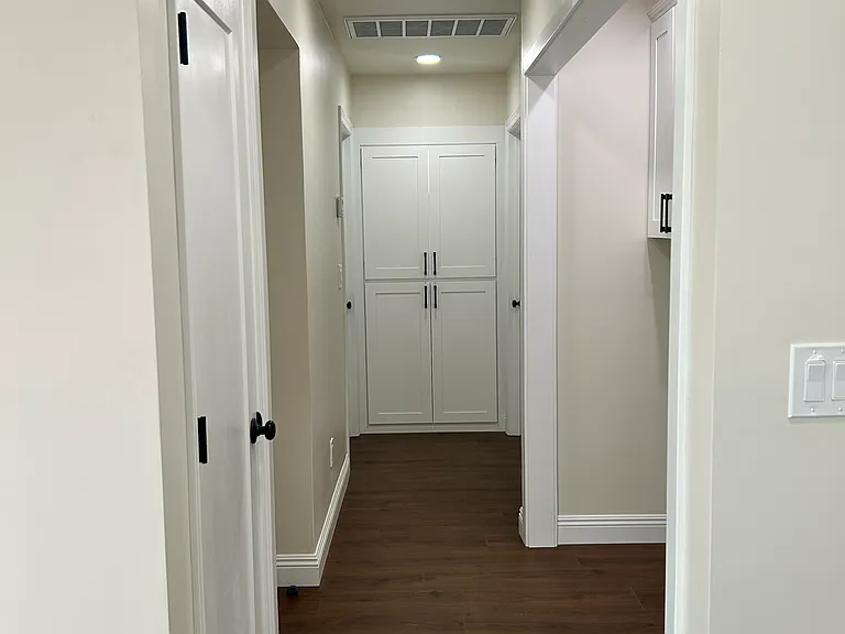 543 W Bayless St — Photo 11