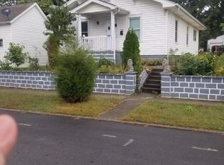 104 NE 15th St, Washington, IN 47501