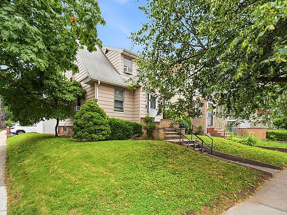 3rd image of 76-01 164th St