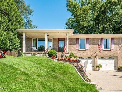 1523 Glenrock Rd, Louisville, KY, 40216